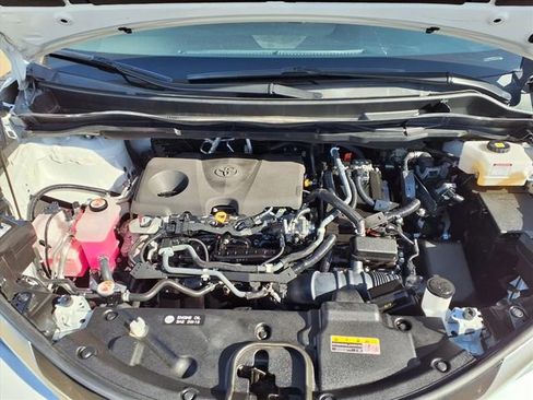 Used 2022 Toyota Sienna Limited image 3