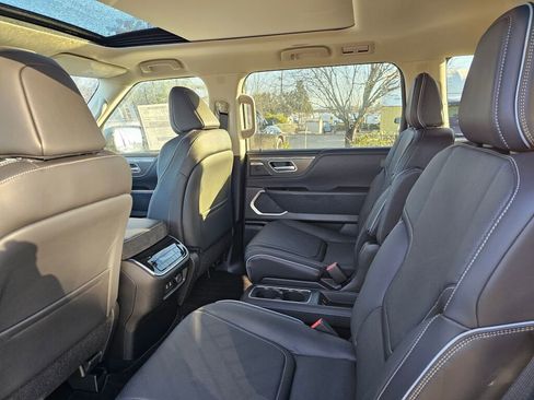 New 2025 INFINITI QX80 Luxe image 21