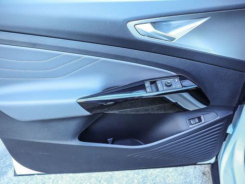 New 2026 Volkswagen ID.4 Pro S image 32
