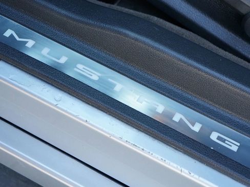 Used 2013 Ford Mustang GT Premium image 18