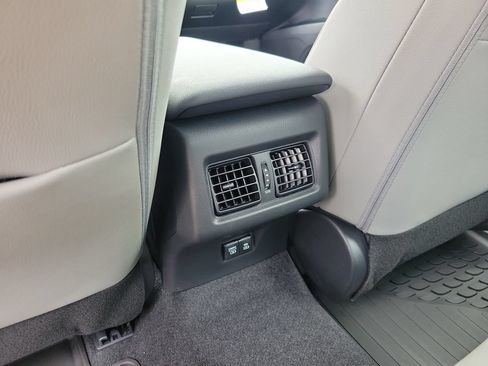 Used 2026 Toyota Camry SE FWD image 12