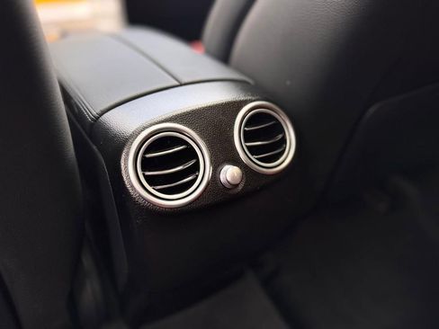 Used 2022 Mercedes-Benz GLC 300 4MATIC image 22