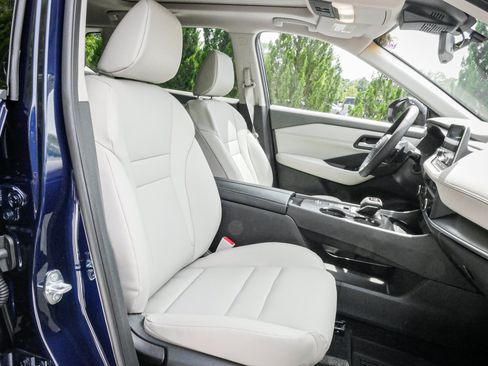 Used 2026 Nissan Rogue Dark Armor FWD image 32