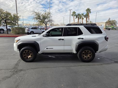 Used 2025 Toyota 4Runner Trailhunter image 3