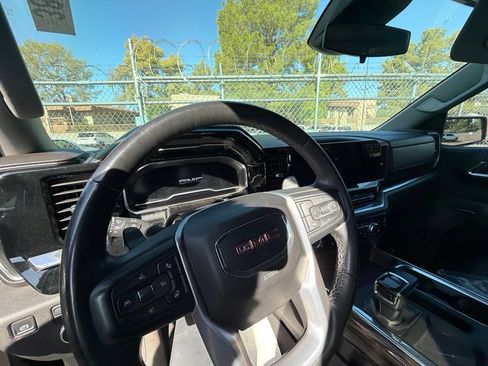 Used 2023 GMC Sierra 1500 Elevation AWD/4WD image 4