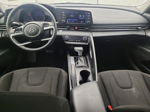 Used 2023 Hyundai Elantra SEL w/ Preferred Accessory Package FWD image 22