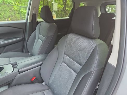 Certified 2025 Nissan Rogue SV FWD image 18