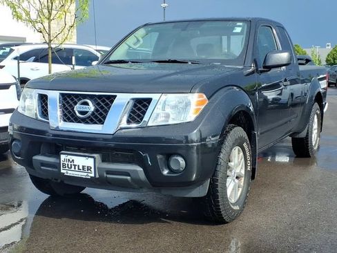 Used 2019 Nissan Frontier SV AWD/4WD image 2