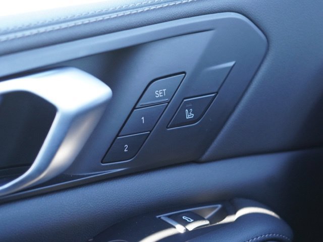 Used 2025 BMW X5 M60i AWD/4WD image 46