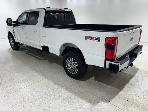 Used 2023 Ford F250 Lariat w/ FX4 Off-Road Package AWD/4WD image 3