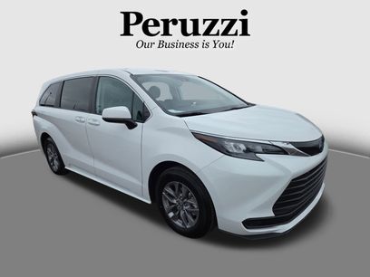 Certified 2024 Toyota Sienna LE