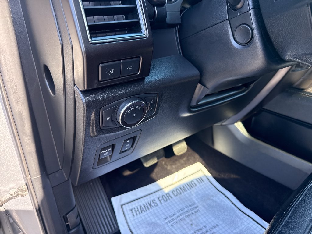 Used 2020 Ford Expedition Limited w/ Equipment Group 302A AWD/4WD image 31