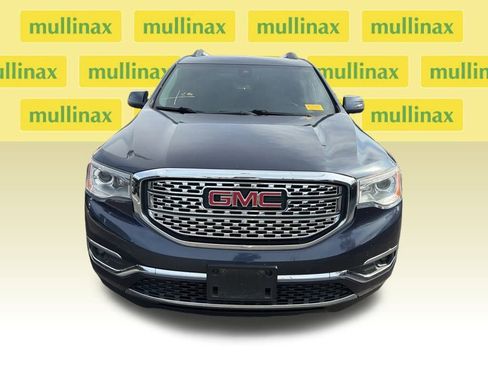 Used 2019 GMC Acadia Denali image 2