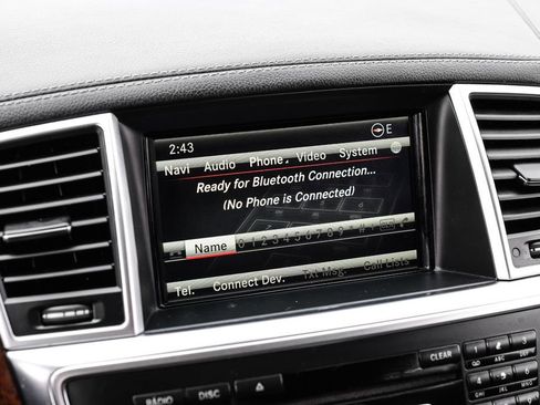 Used 2015 Mercedes-Benz GL 550 4MATIC image 30