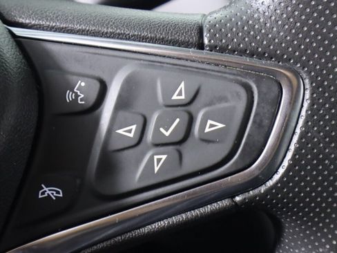 Used 2021 Chevrolet Equinox LT FWD image 13