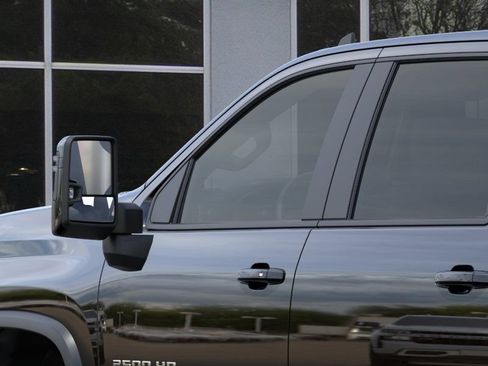 New 2026 Chevrolet Silverado 2500 ZR2 AWD/4WD image 18