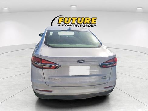 Used 2020 Ford Fusion SEL FWD image 4