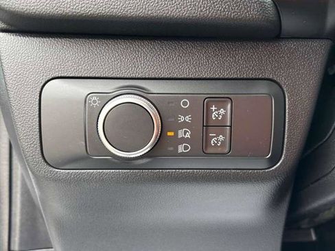 Used 2020 Ford Escape SE image 16