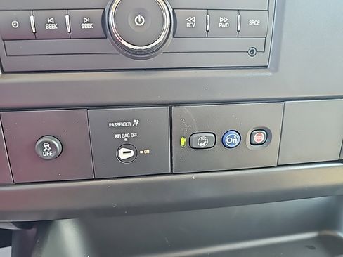 New 2025 GMC Savana 3500 w/ Driver Convenience Package image 17