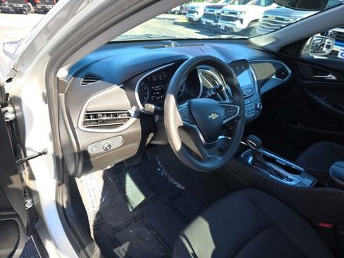 Used 2022 Chevrolet Malibu LT image 23