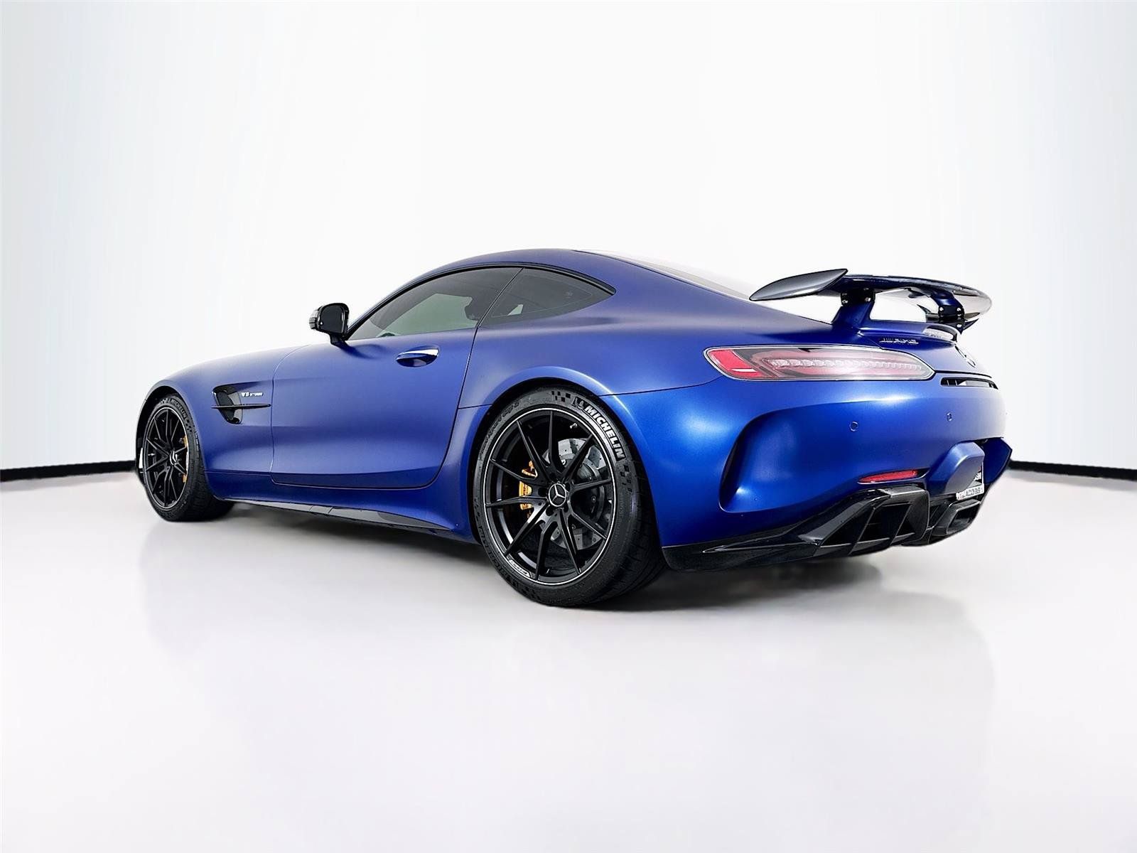 Used 2020 Mercedes-Benz AMG GT R w/ Exclusive Interior Package image 23