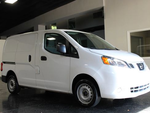 Used 2019 Nissan NV200 S w/ Cruise Control Package FWD image 1