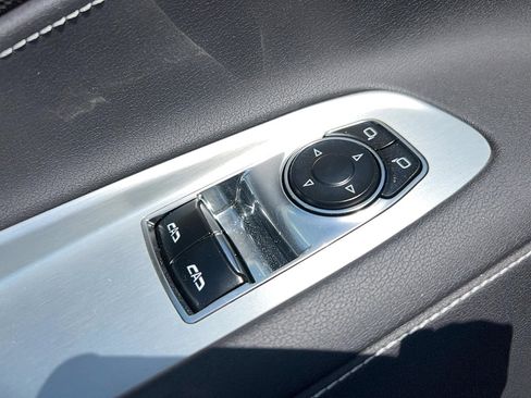 Used 2023 Chevrolet Corvette Stingray Coupe w/ Z51 Performance Package image 15