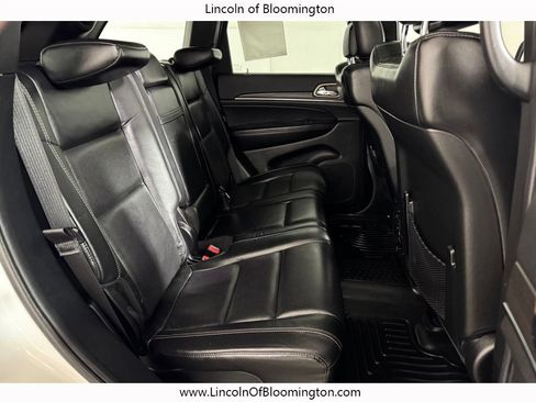 Used 2017 Jeep Grand Cherokee Limited w/ Luxury Group II AWD/4WD image 13
