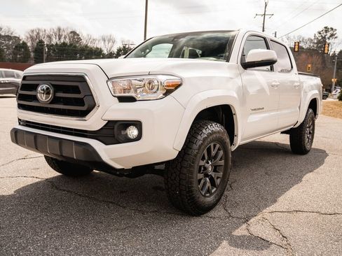 Certified 2022 Toyota Tacoma SR5 w/ Technology Package image 3