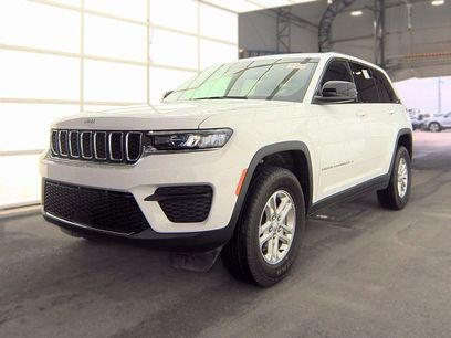 Used 2025 Jeep Grand Cherokee Laredo w/ Luxury Tech Group I
