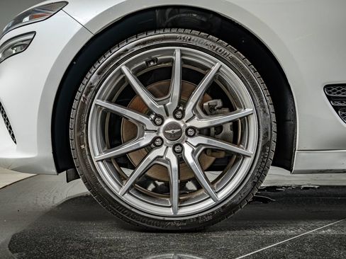 Used 2022 Genesis G70 3.3T AWD/4WD image 10