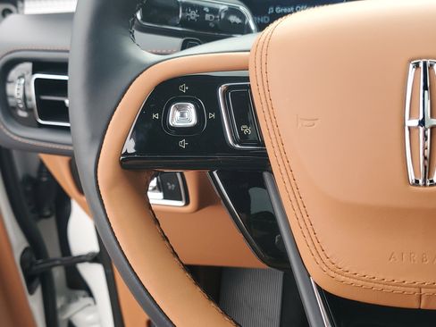 New 2026 Lincoln Aviator Black Label AWD/4WD image 15