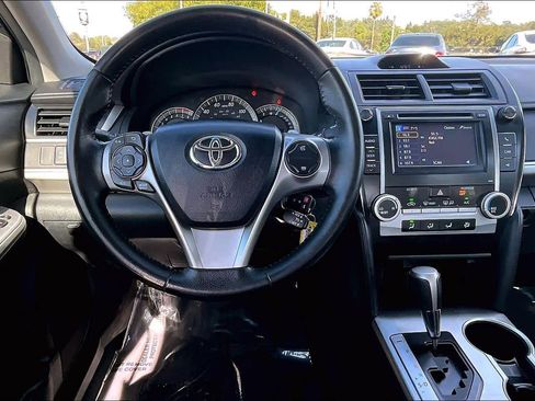 Used 2013 Toyota Camry SE FWD image 5