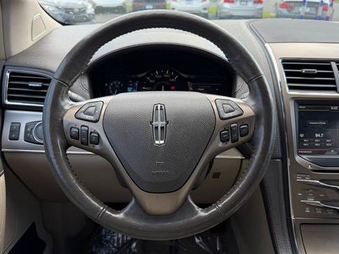 Used 2011 Lincoln MKX 2WD w/ 101A Rapid Spec Order Code image 30