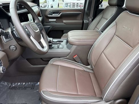 Used 2025 GMC Sierra 1500 Denali w/ Denali Reserve Package image 16