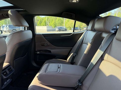 Used 2025 Lexus ES 350 w/ Premium Package FWD image 17