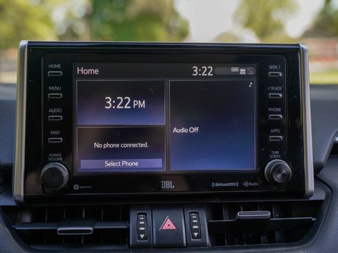 Used 2021 Toyota RAV4 XLE Premium AWD/4WD image 17