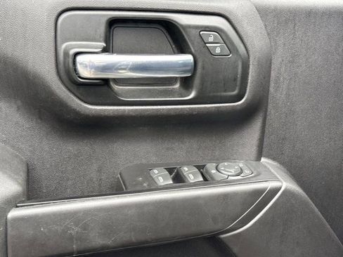 Used 2020 Chevrolet Silverado 1500 Custom w/ Custom Value Package RWD image 16
