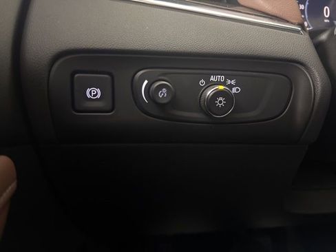 Used 2020 Buick Enclave Avenir w/ Avenir Technology Package AWD/4WD image 20