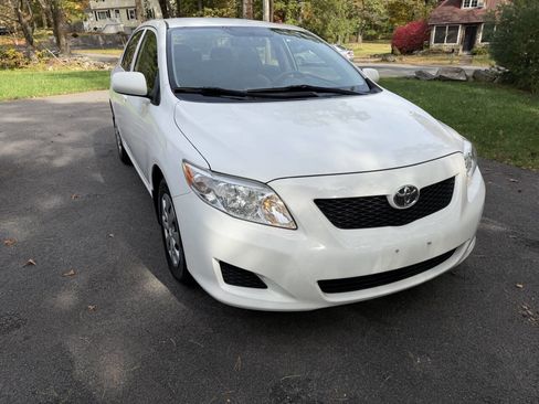 Used 2010 Toyota Corolla LE image 11