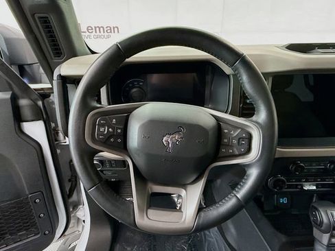 Used 2024 Ford Bronco Wildtrak image 11