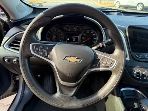 Used 2022 Chevrolet Malibu LT image 11