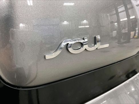 Used 2018 Kia Soul + image 28
