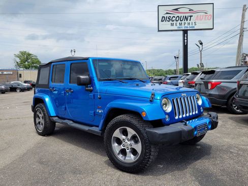 Used 2016 Jeep Wrangler Unlimited Sahara AWD/4WD image 2