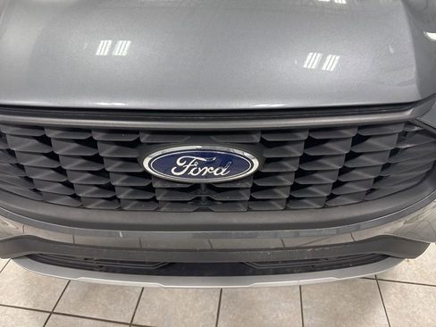 Used 2023 Ford Escape AWD image 63