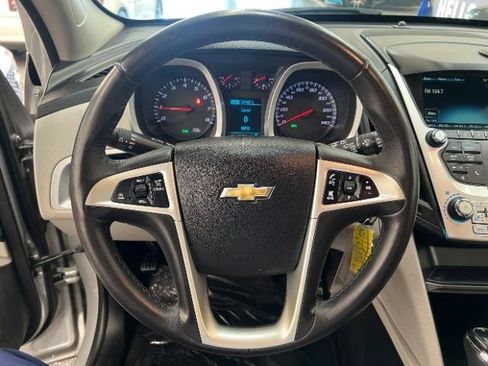 Used 2017 Chevrolet Equinox LT w/ Convenience Package FWD image 9