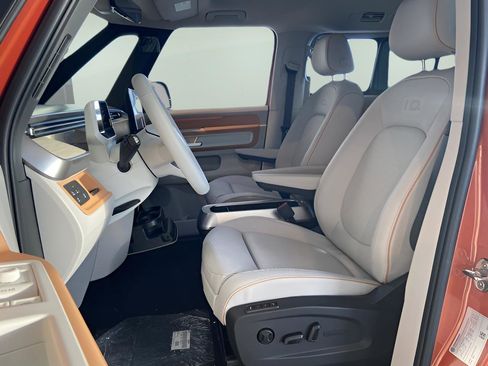 New 2025 Volkswagen ID. Buzz 1st Edition image 8