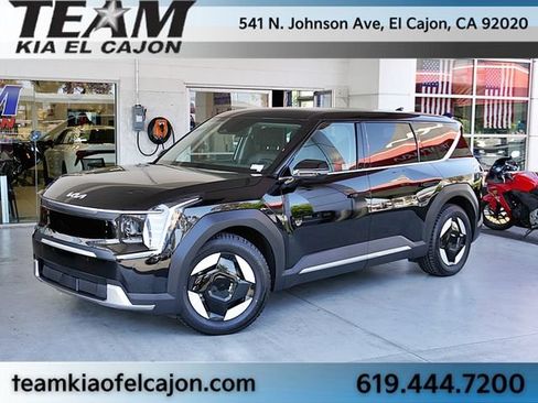 Certified 2024 Kia EV9 Light Long Range RWD image 1