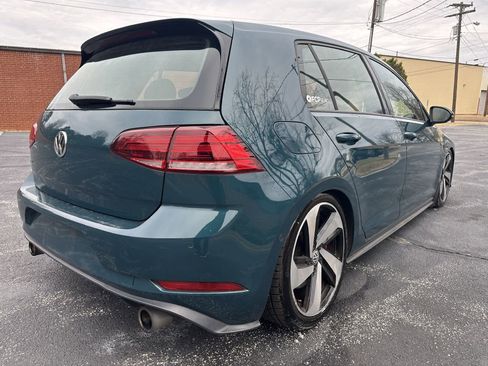 Used 2018 Volkswagen Golf S image 3