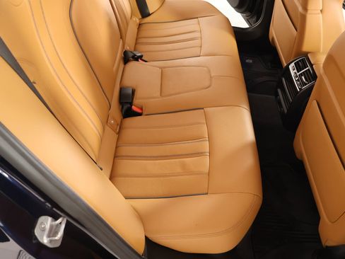 Used 2019 BMW 530e xDrive w/ Convenience Package image 15